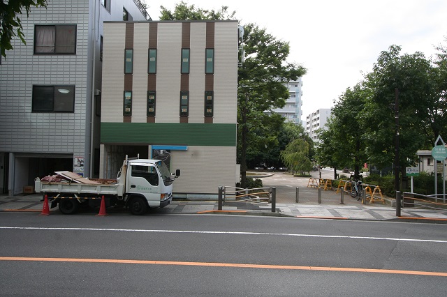 錦糸町の新築現場、外壁施工が完了です