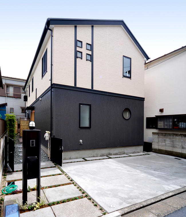 中庭のある開放的でモダンなデザイン住宅:江戸川区西葛西・I様邸