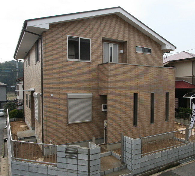 空間と採光にこだわった広々二世帯住宅:・T様邸