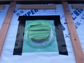 静岡県事務所新築工事エアコンの穴