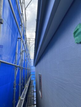 静岡県事務所新築工事外壁下塗り