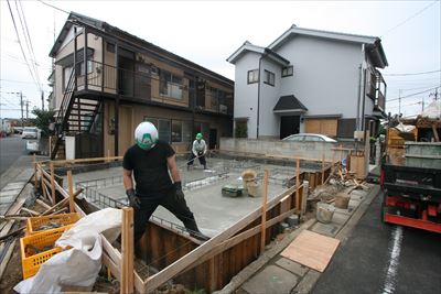 基礎工事、進行中!
