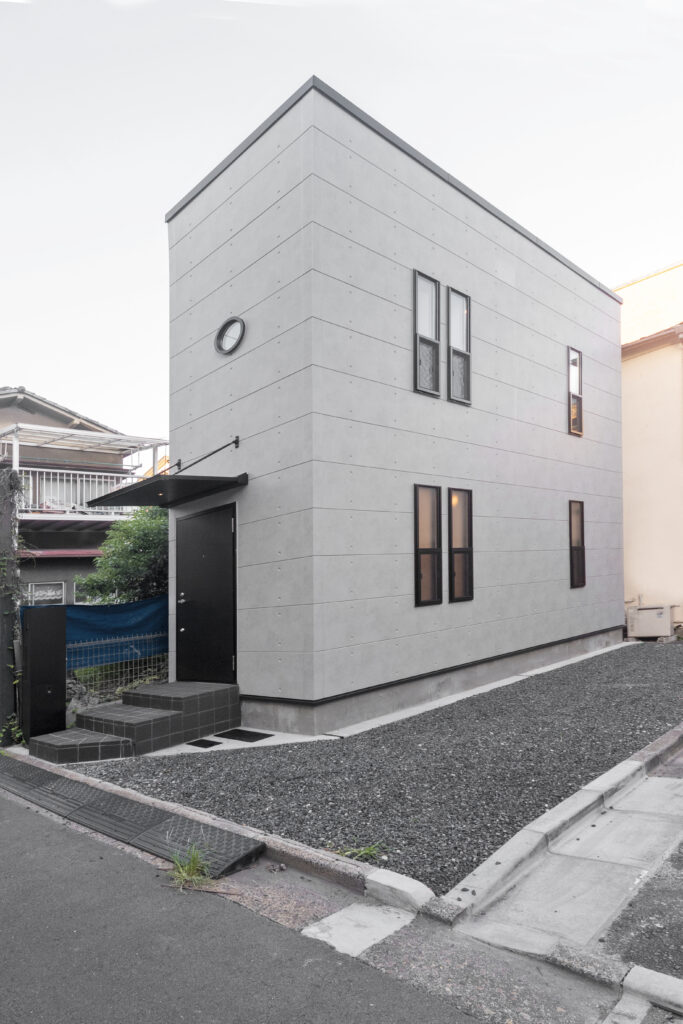 コンクリート風のおしゃれな外観を持つコンパクトで機能的な住宅 江東区 コンクリート風のおしゃれな外観を持つコンパクトで機能的な住宅 江東区