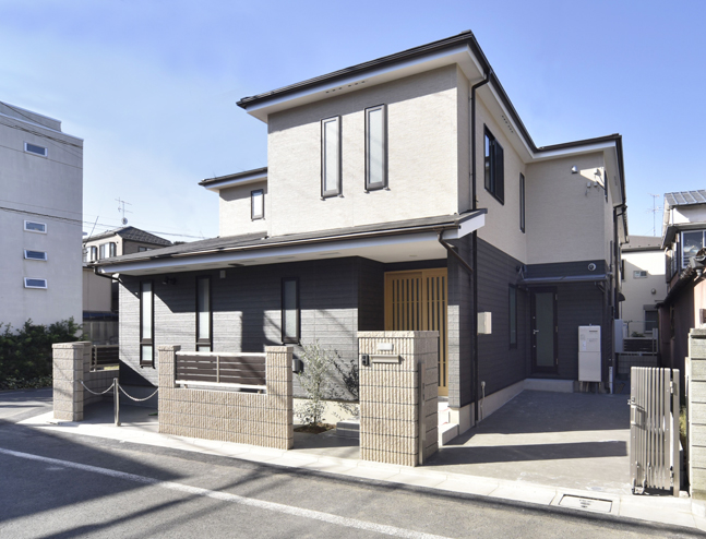 掘りごたつのある開放感あふれる和モダン2階建て住宅